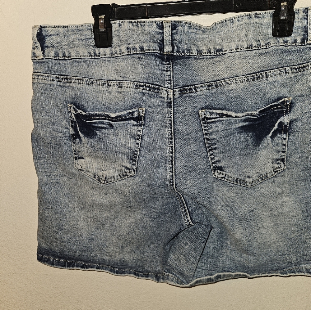 Copper Flash Womans Mid Rise Jean Shorts Size 16 - Picture 9 of 15
